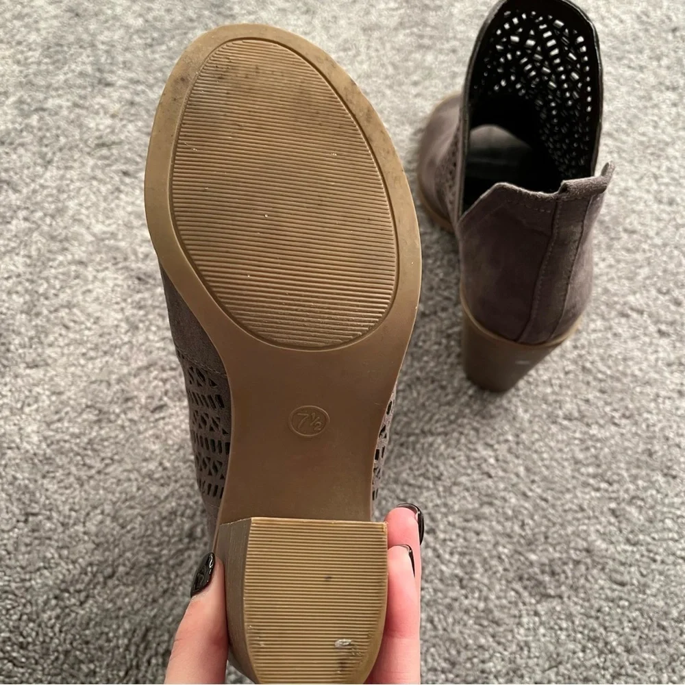 Suede Booties Steve Madden - Picture 6 of 7